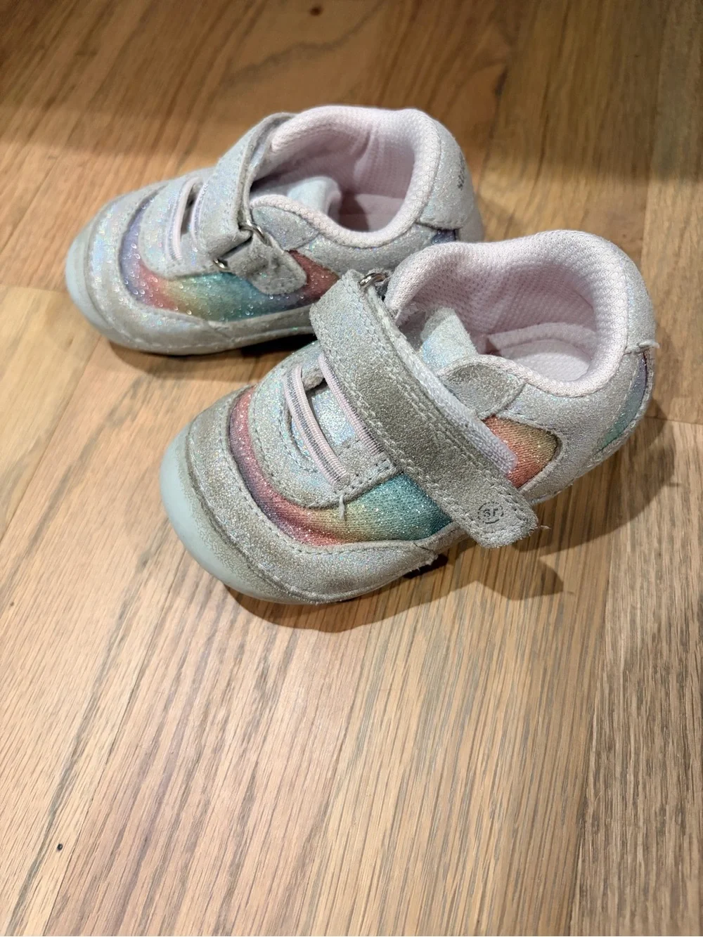 Stride rite soft motion sneakers, size 4w